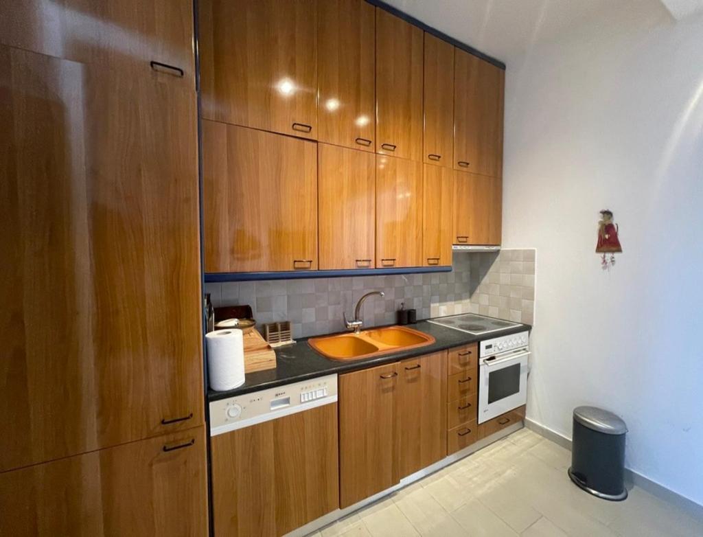 Stay At Beachfront Villa Lilia In Pefkohori, Halkidiki For A Dreamy Vacation 外观 照片